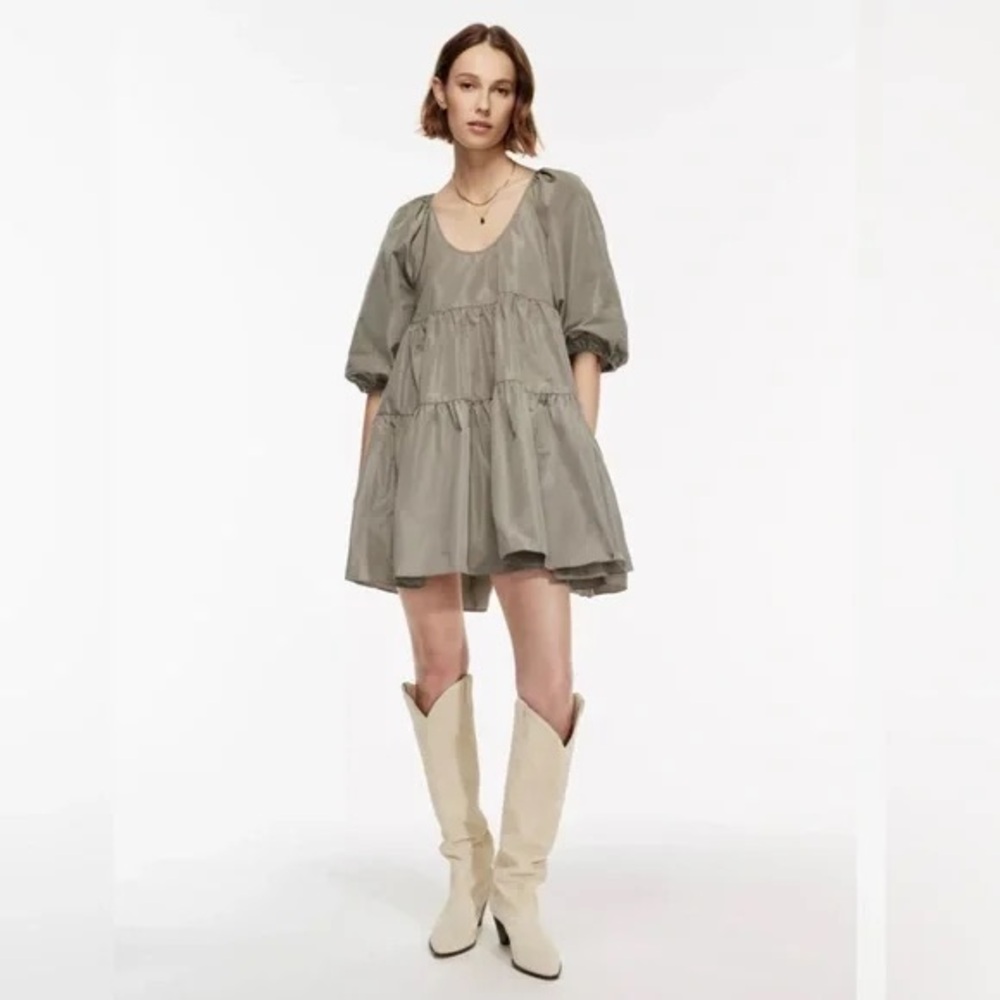 Aritzia Wilfred Fantasy Taffeta Babydoll Dress in Dry Basil Green Size XS